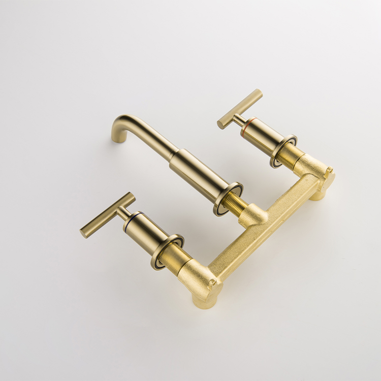 Grifo de lavabo de baño de estilo europeo cepillado de montaje en pared de oro con 3 orificios de doble manija de 8 pulgadas