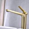 Moderno oro cepillado Agua fría y caliente de un solo orificio Manipulador de baño Mezclador de lavabo Grifo de lavabo
