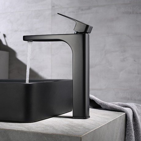 Grifo mezclador monomando de montaje en cubierta de nuevo diseño grifo de lavabo de baño de latón negro mate