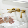 Grifo mezclador de lavabo oculto montado en la pared de 3 agujeros de doble manija de latón dorado titanio moderno grifo de lavabo de baño