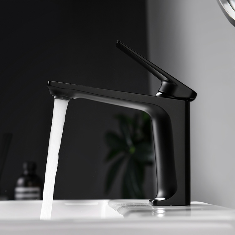 "Proveedor de Kaiping, grifo mezclador de lavado de latón negro mate con montaje en cubierta de una sola manija, grifo para lavabo de baño"