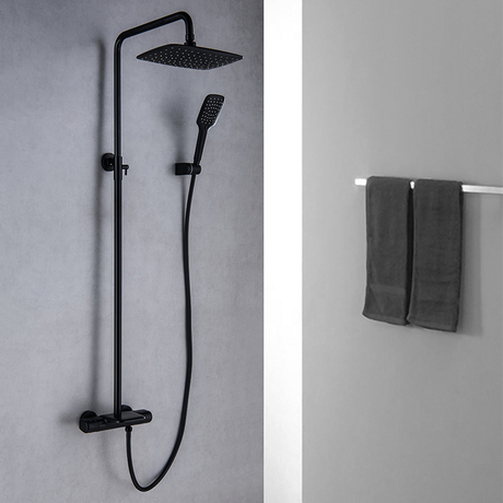 Juego de grifo de ducha expuesto termostático de lluvia para baño negro mate montado en la pared moderno